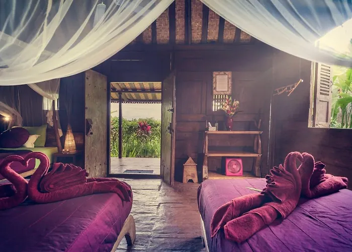 Dragonfly Village Holiday park 3*